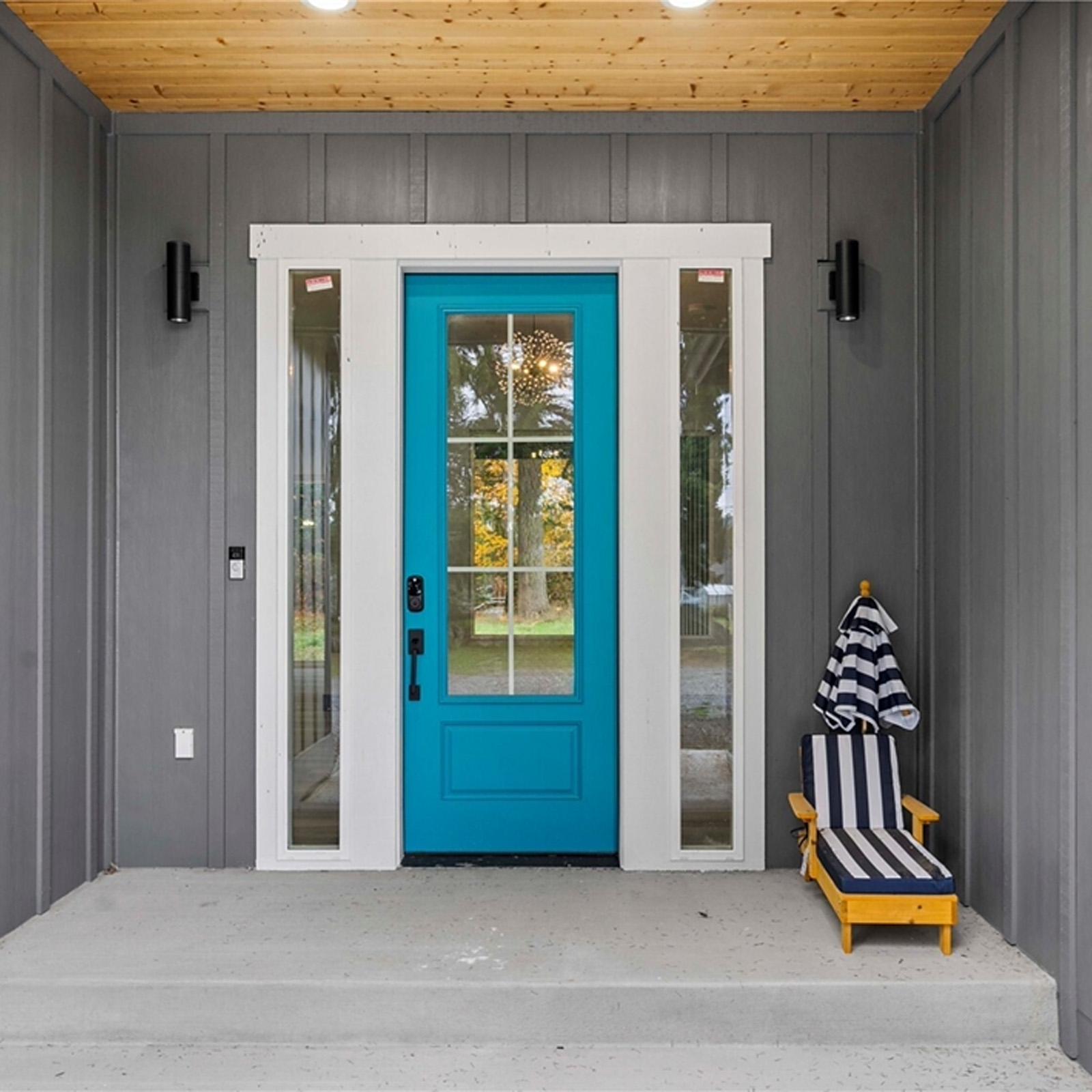 Luxury Rambler on 15 Acres with Rainier Views — photo 2